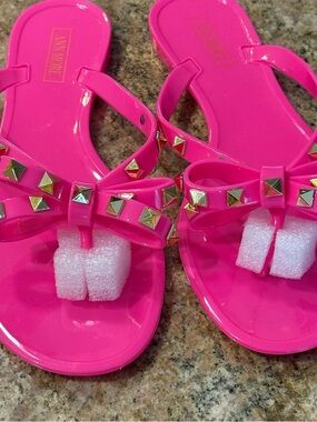 Rivet Stud Jelly Sandals Studded Bow Hot Pink Size 7 Ann More Pyramid Stud